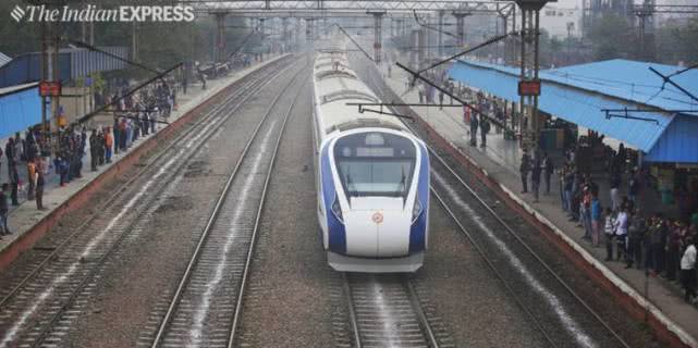 裝聾作啞by清植筆趣閣