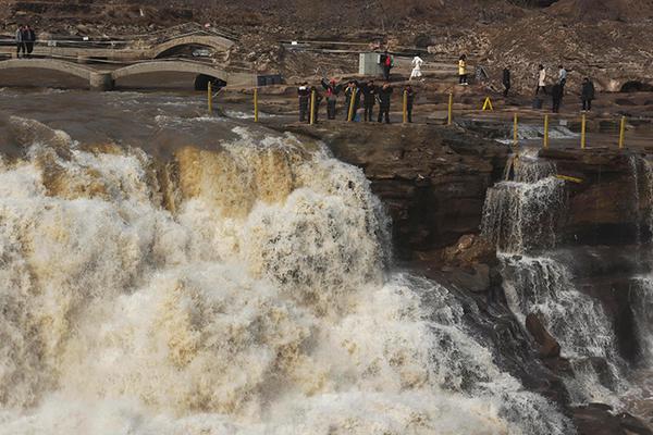 穿成男主白月光怎么破