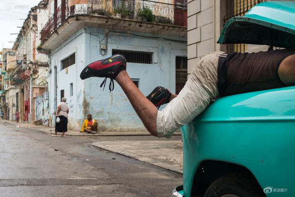 《不配》by木之向北