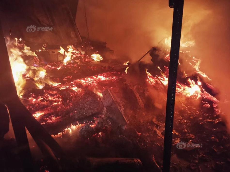 一顆蘋果by謝青寄謝然